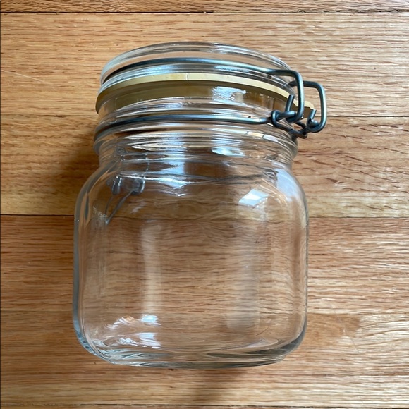 Glass Tulip Jar - Picture 3 of 4